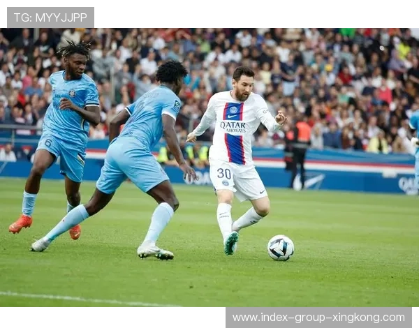 巴黎圣日耳曼中路直传形成杀机